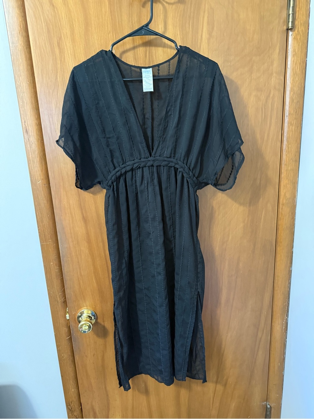 Time and Tru Black V-Neck Short Sleeve Swimsuit Coverup.
